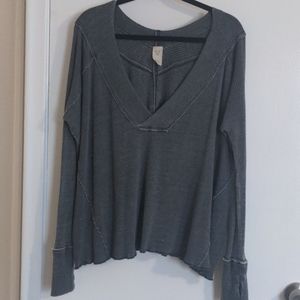 Oversized grey v-neck sweater
